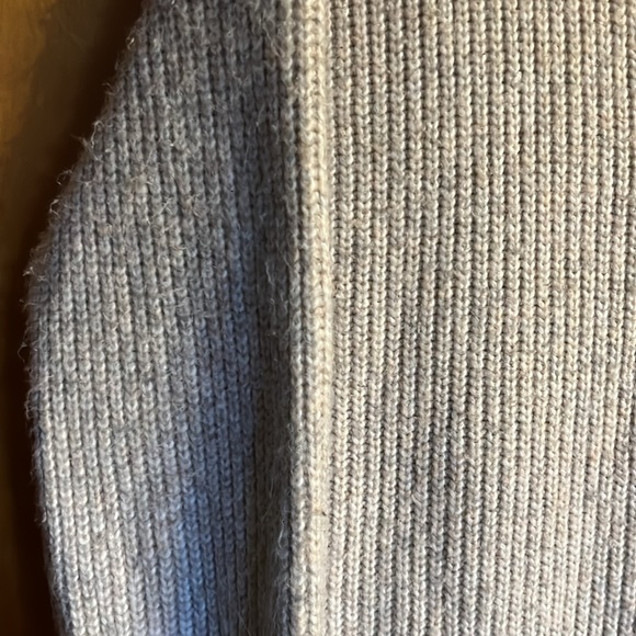 Jessica Simpson chunky sweater - Picture 7 of 7